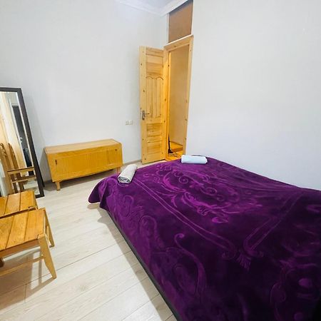 Guesthouse Am Museum 메스티아 외부 사진