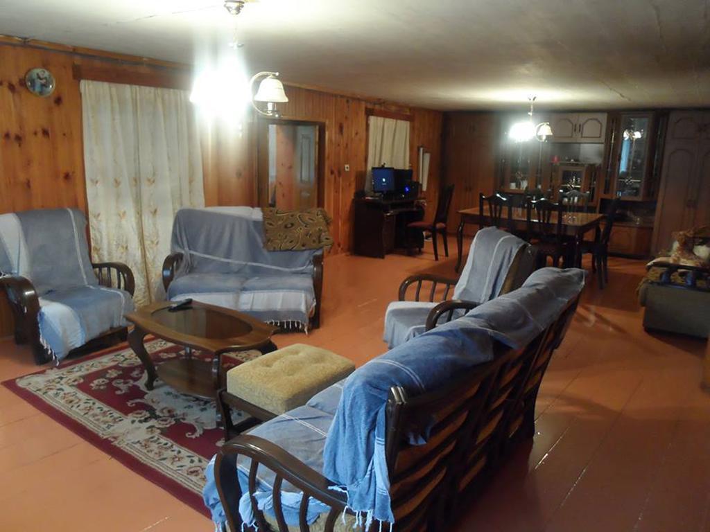 Guesthouse Am Museum 메스티아 외부 사진