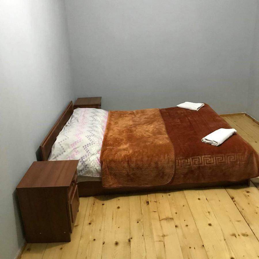 Guesthouse Am Museum 메스티아 외부 사진
